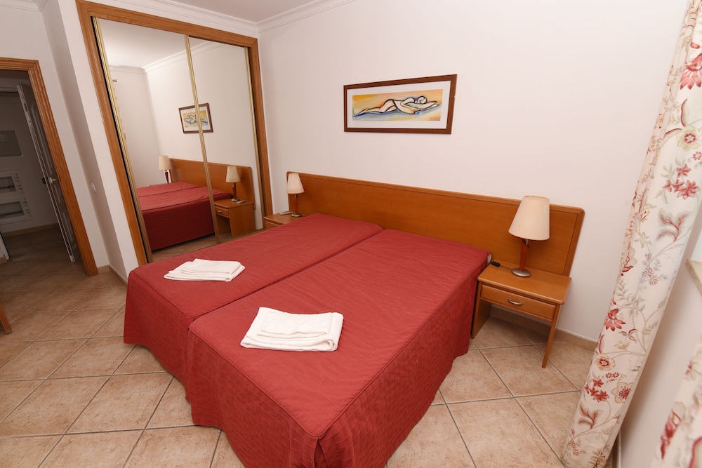Praia Da Lota Resort Apartments 38/85