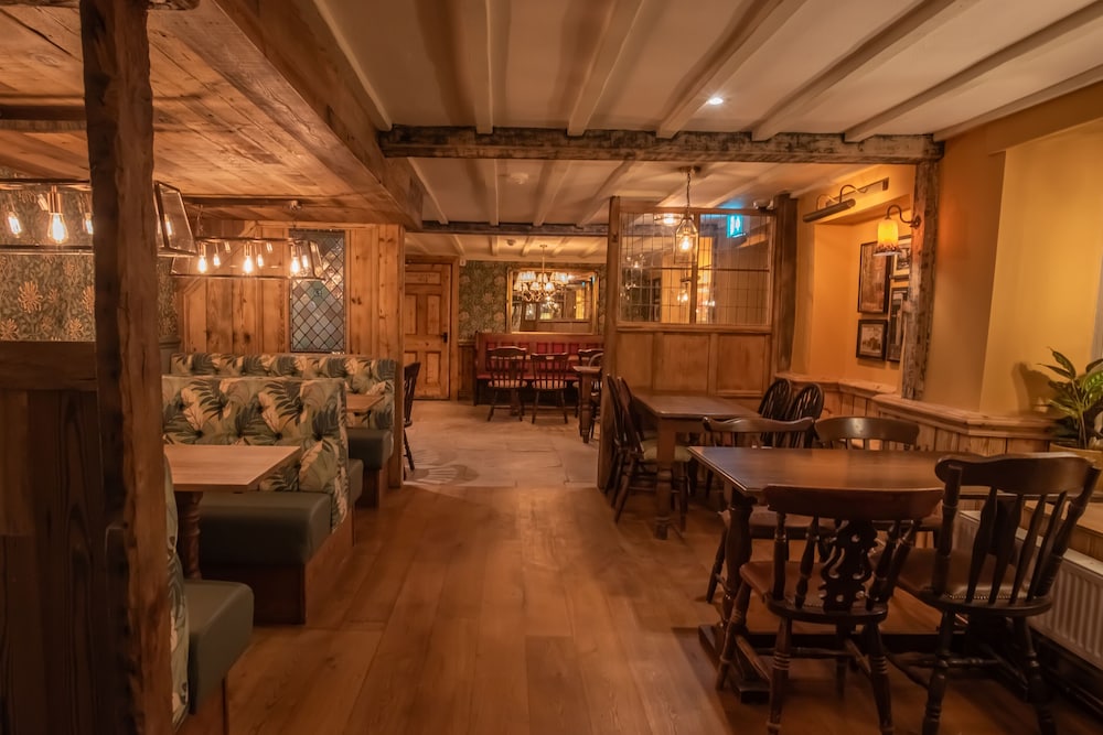 The Red Lion 43/56