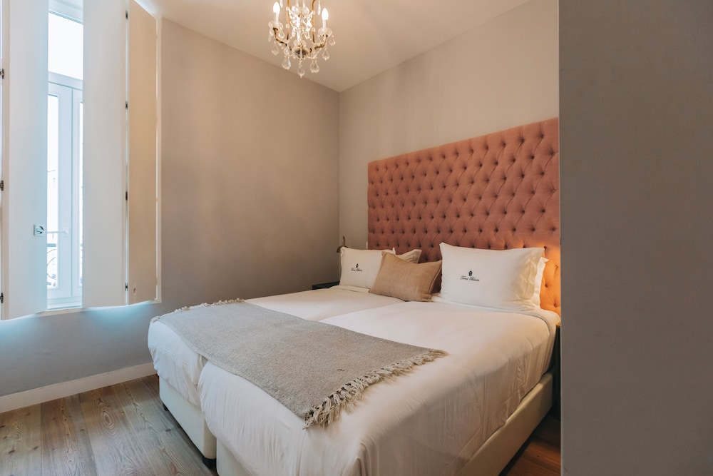2 Bedrooms, Deluxe, Apartment, Queen and Twin Beds, City View