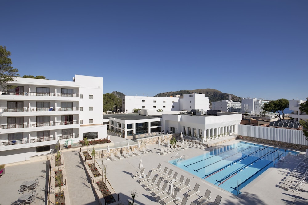 Bella Playa Hotel and Spa 75/78