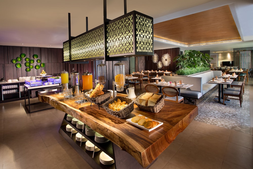 ASCOTT WATERPLACE SURABAYA 59/74