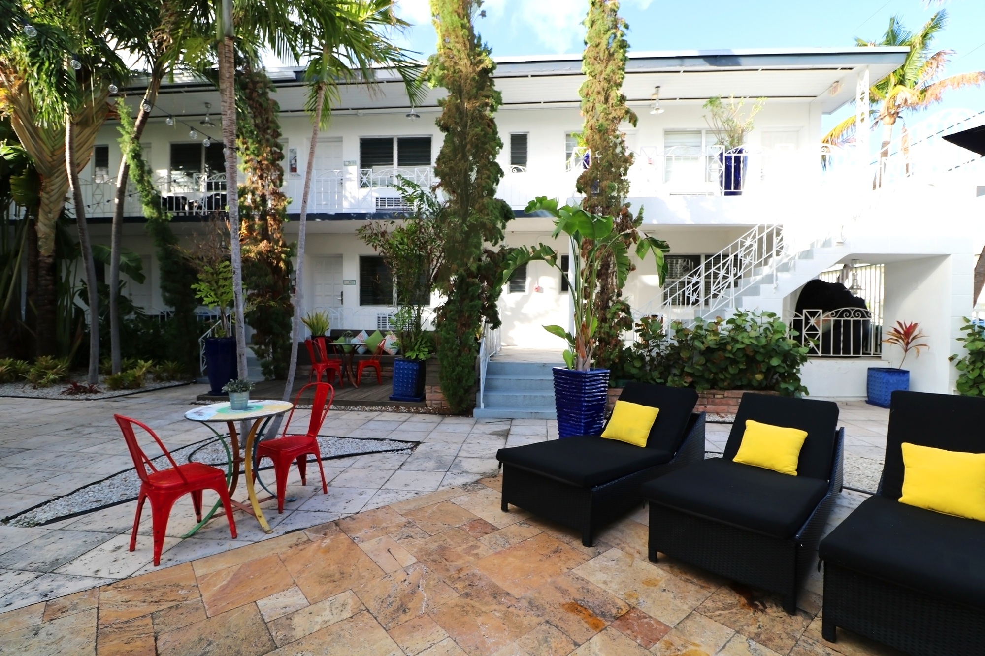 Beachside All Suites Hotel 25/38
