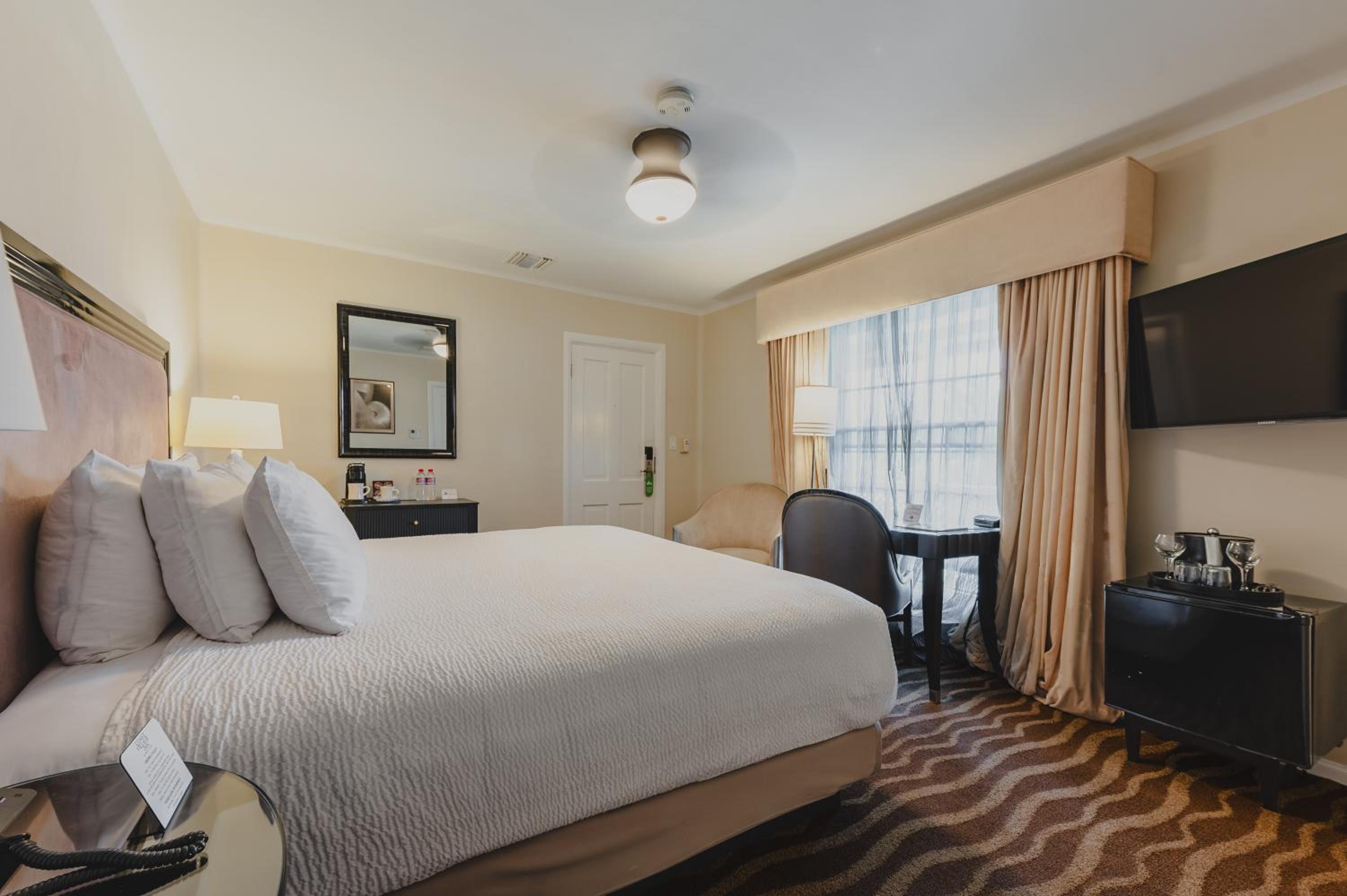 غرفة بسرير كينج، Coast Village Inn - Santa Barbara 2/4