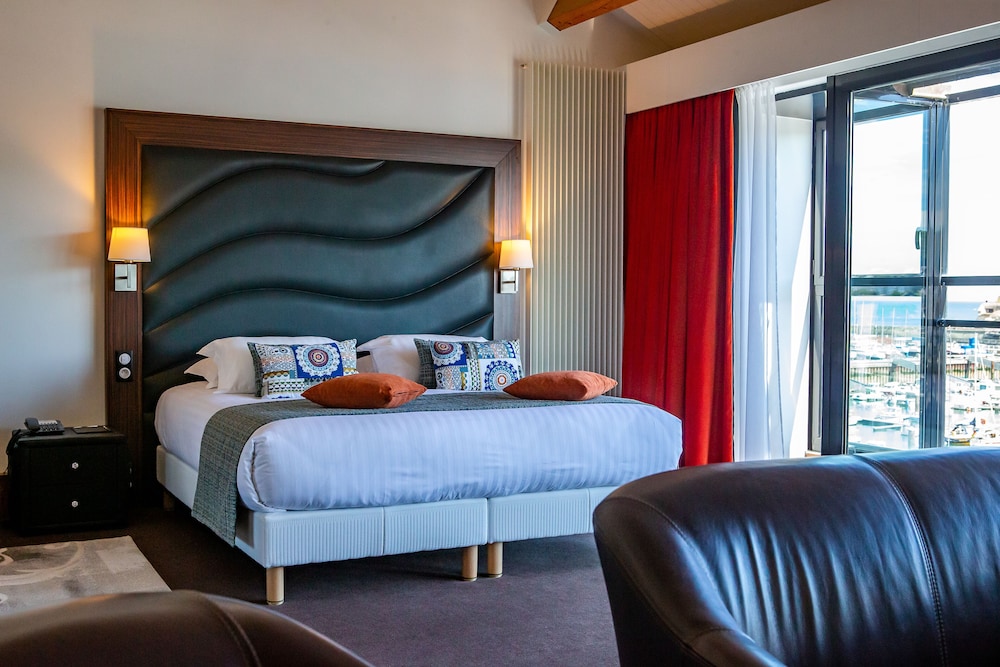 HOTEL LE GRAND PAVOIS 13/87