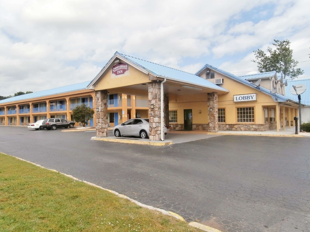 Country Hearth Inn and Suites Cartersville 5/34