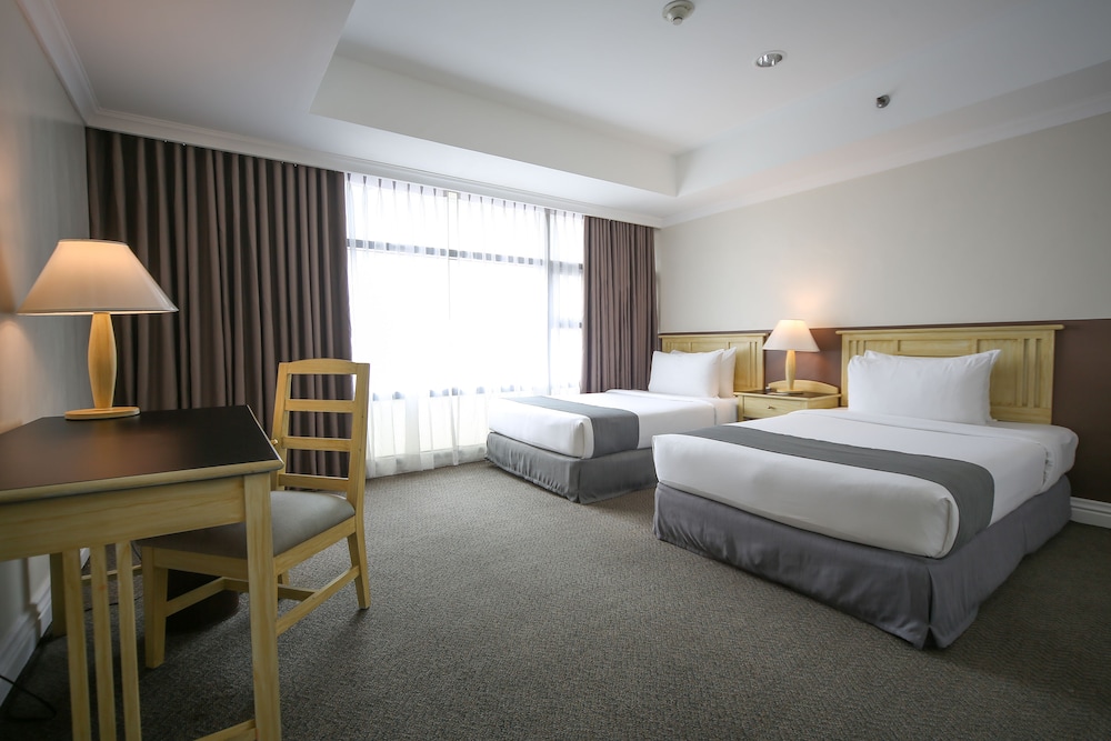 Infinity Towers Suites 15/50
