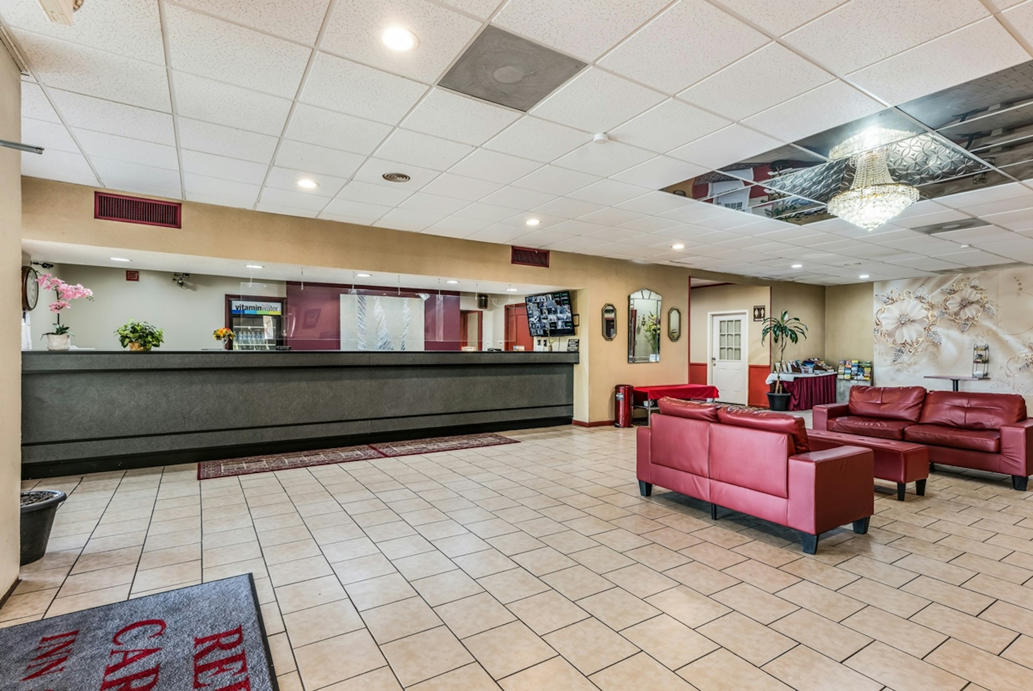 Red Carpet Inn and Suites Hazleton 2/23