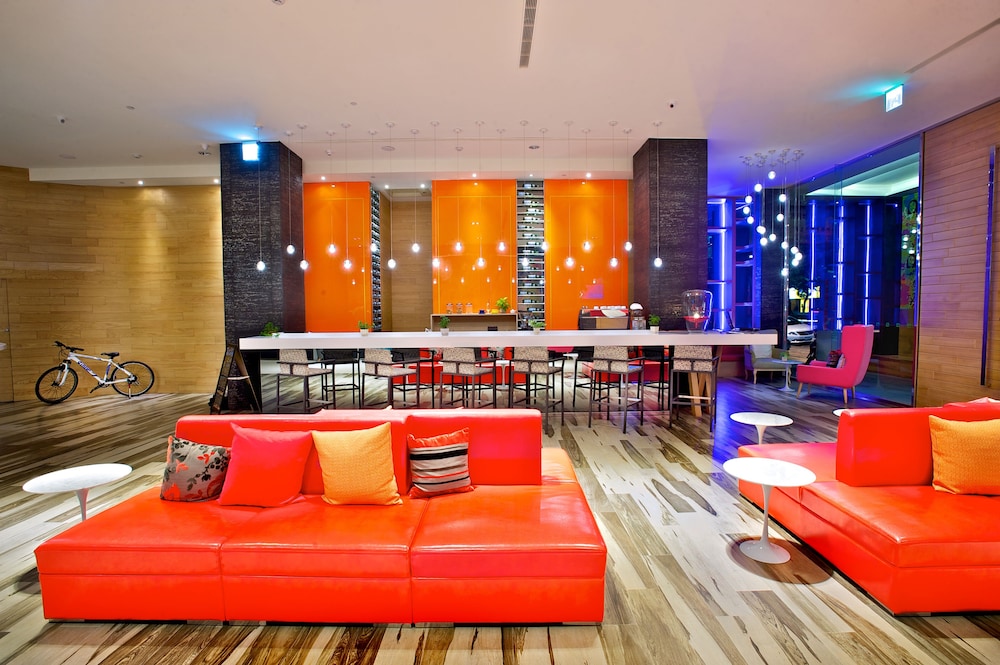 Fx Inn Kaohsiung Zhonghua Road Branch 44/56