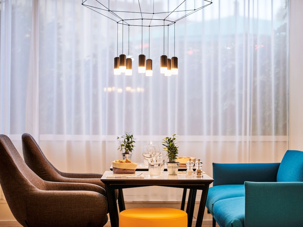 Mercure Paris La Defense 41/66