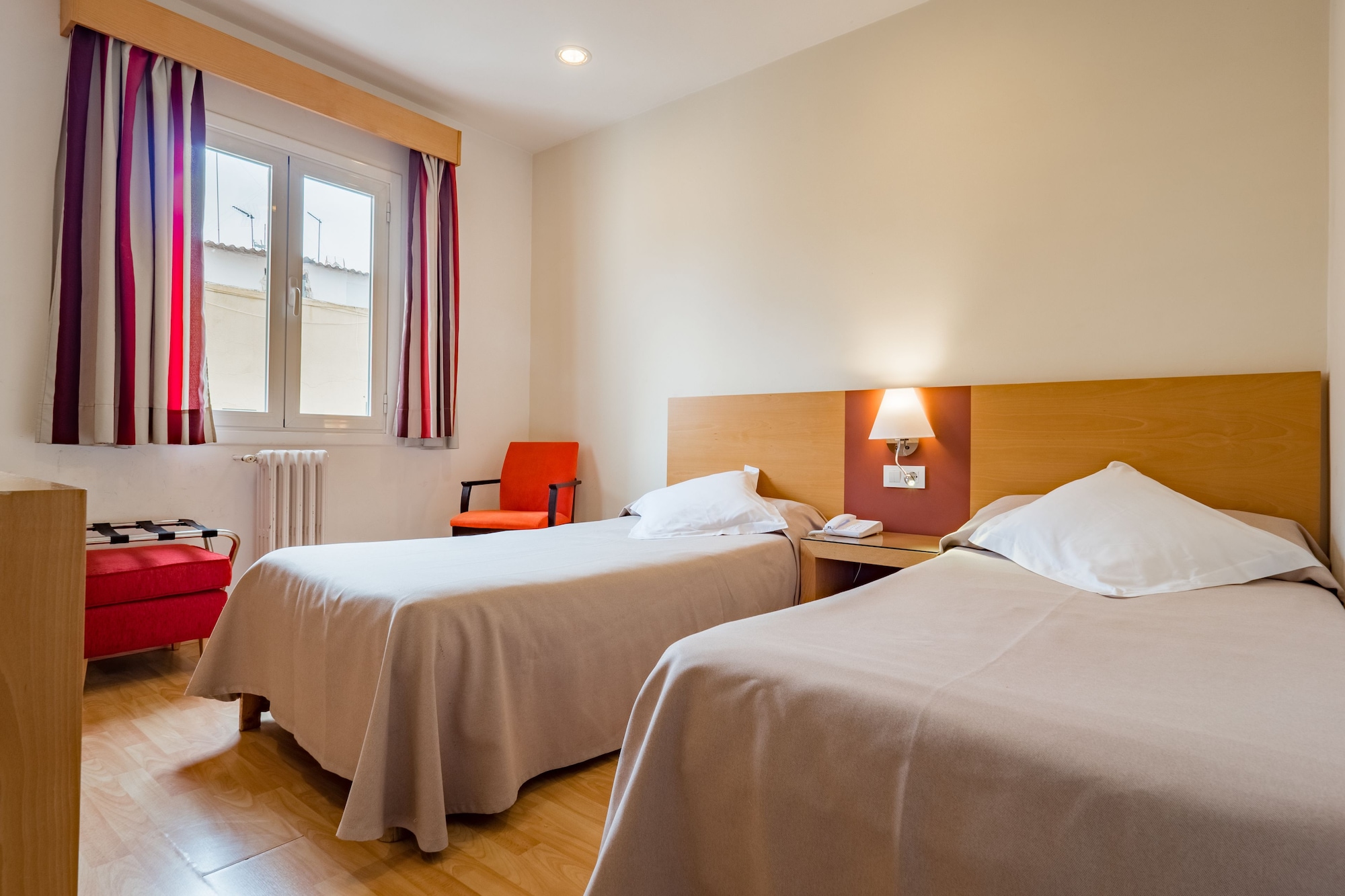 ROOM, SINGLE, DOUBLE BED
