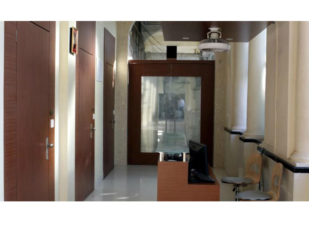 Hotel Elphinstone Annexe 53/53