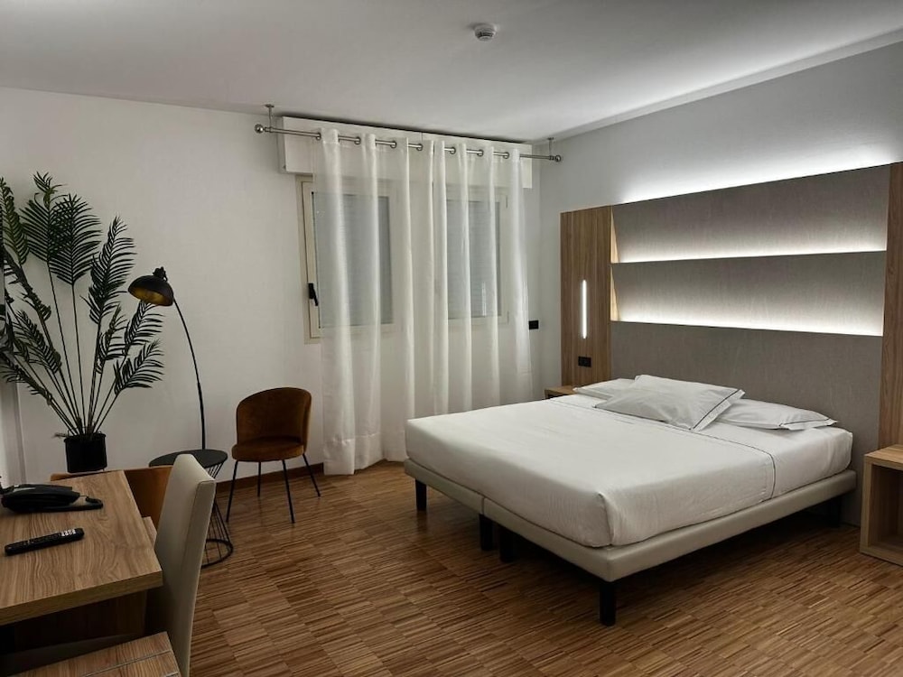 Bleis Hotel 14/50