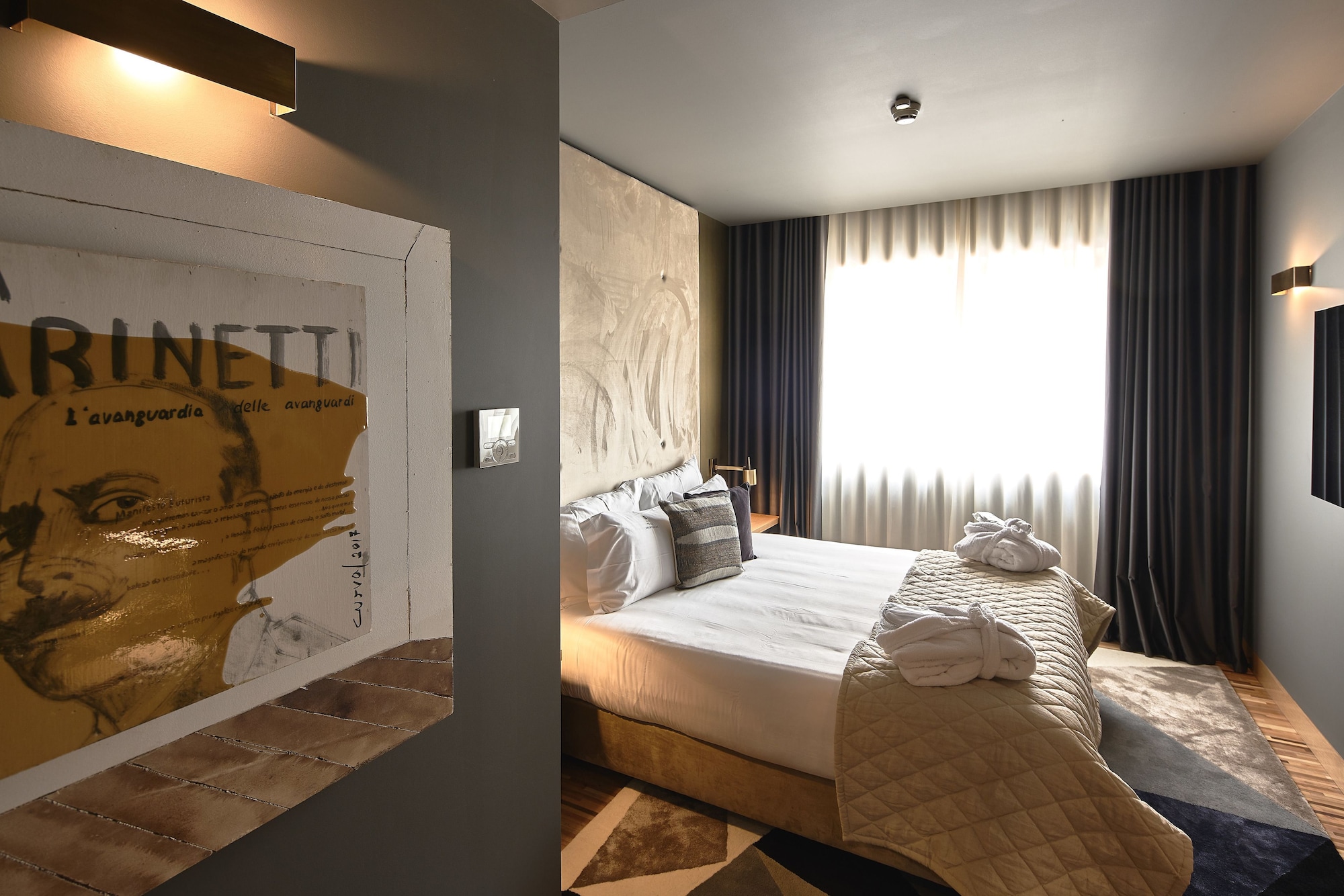 Superior, Executive, Queen Bed, Balcony