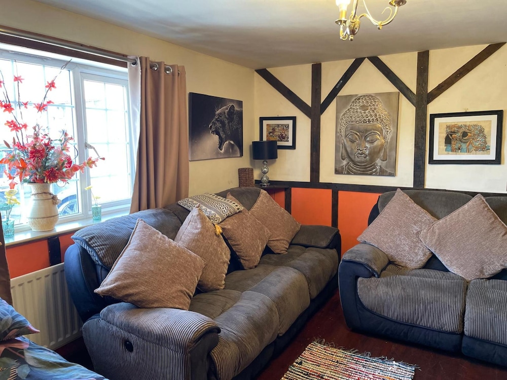 OYO Yarm Cottages 38/64