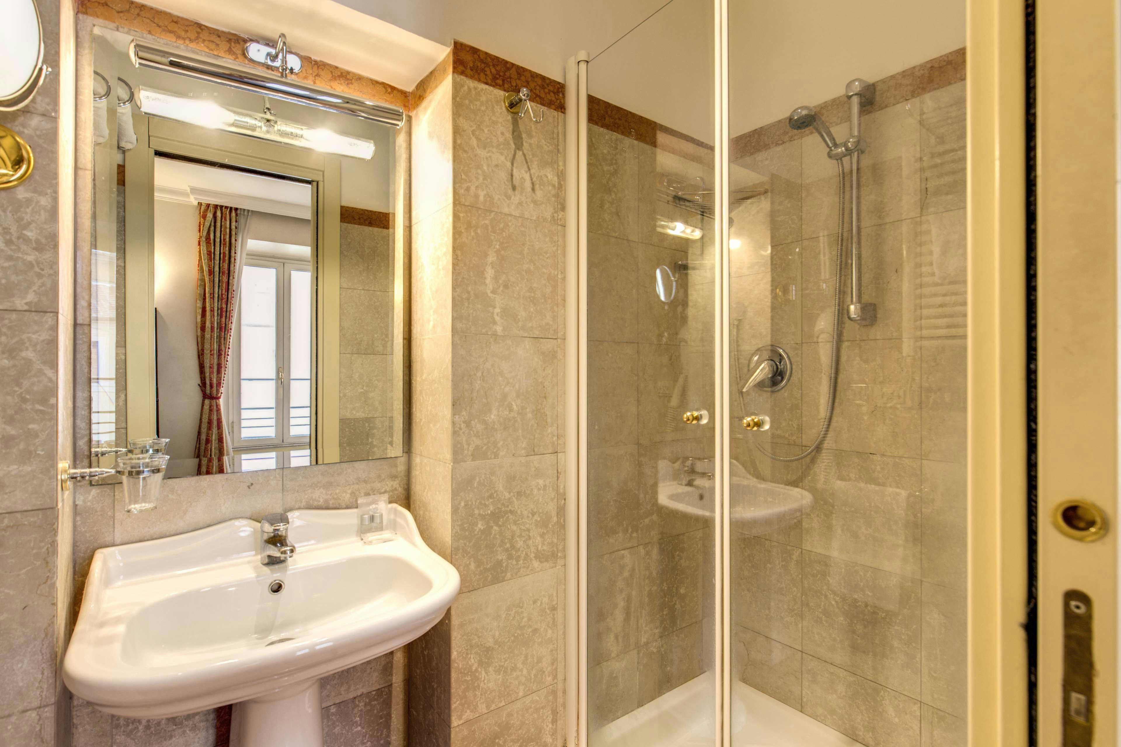 Hotel Cinquantatre 23/29