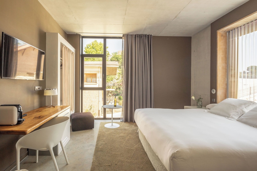 2 Bedrooms, Standard, Quadruple