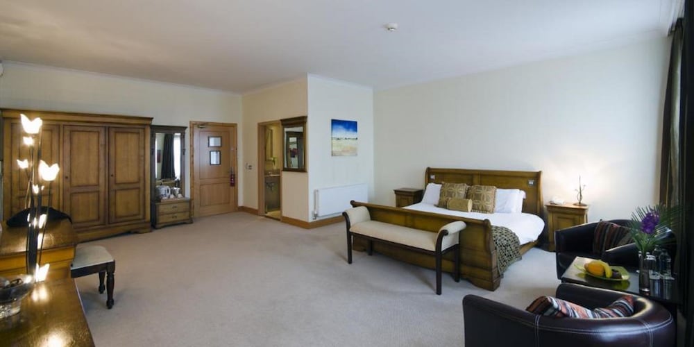 Great National Hotel Ballina 69/92