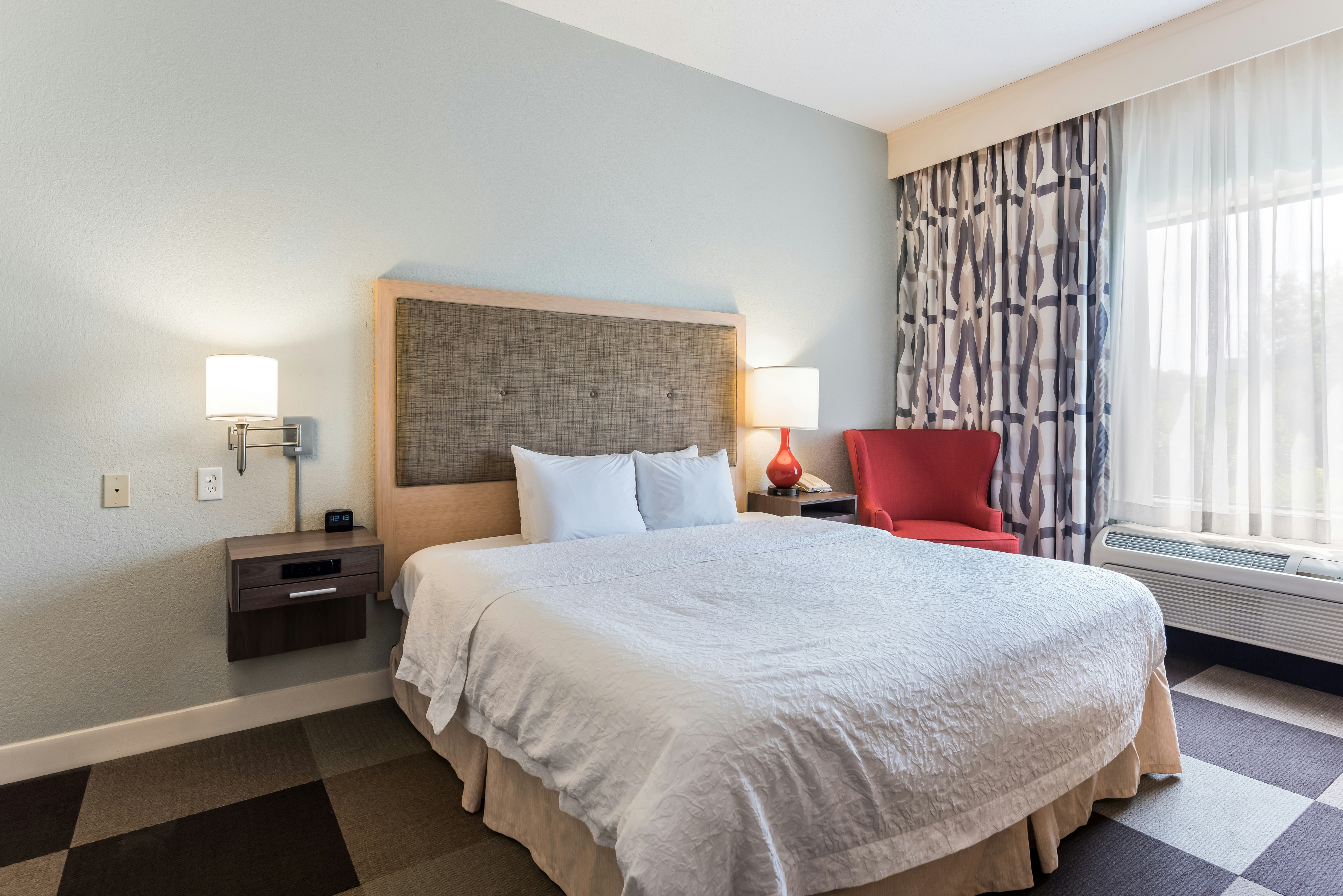 ROOM, KING BED, ACCESSIBLE