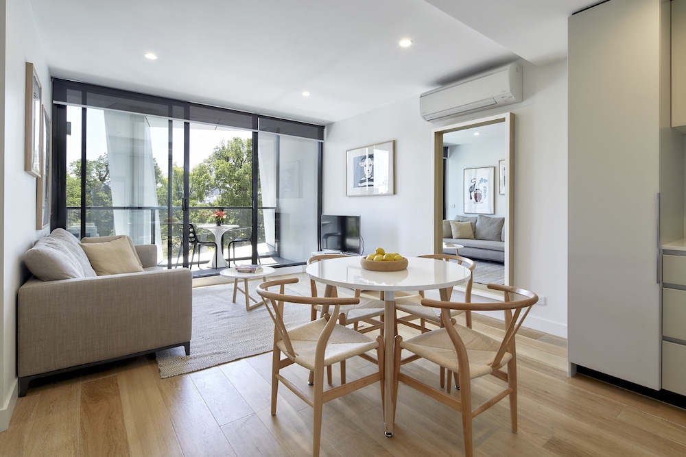 381 Cremorne 35/57