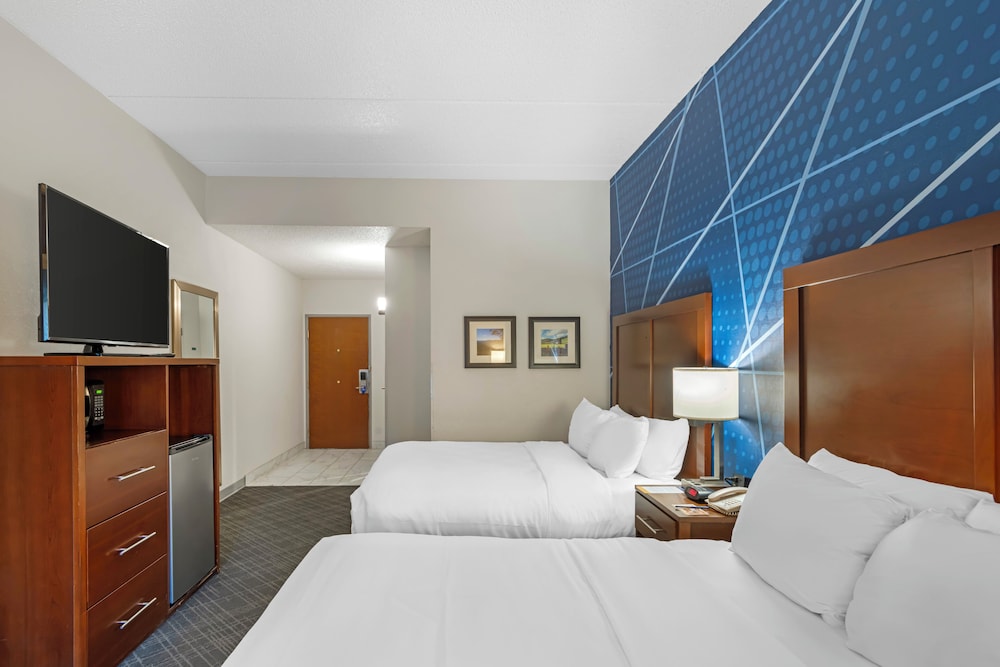 Suite, 2 Queen Beds, Accessible