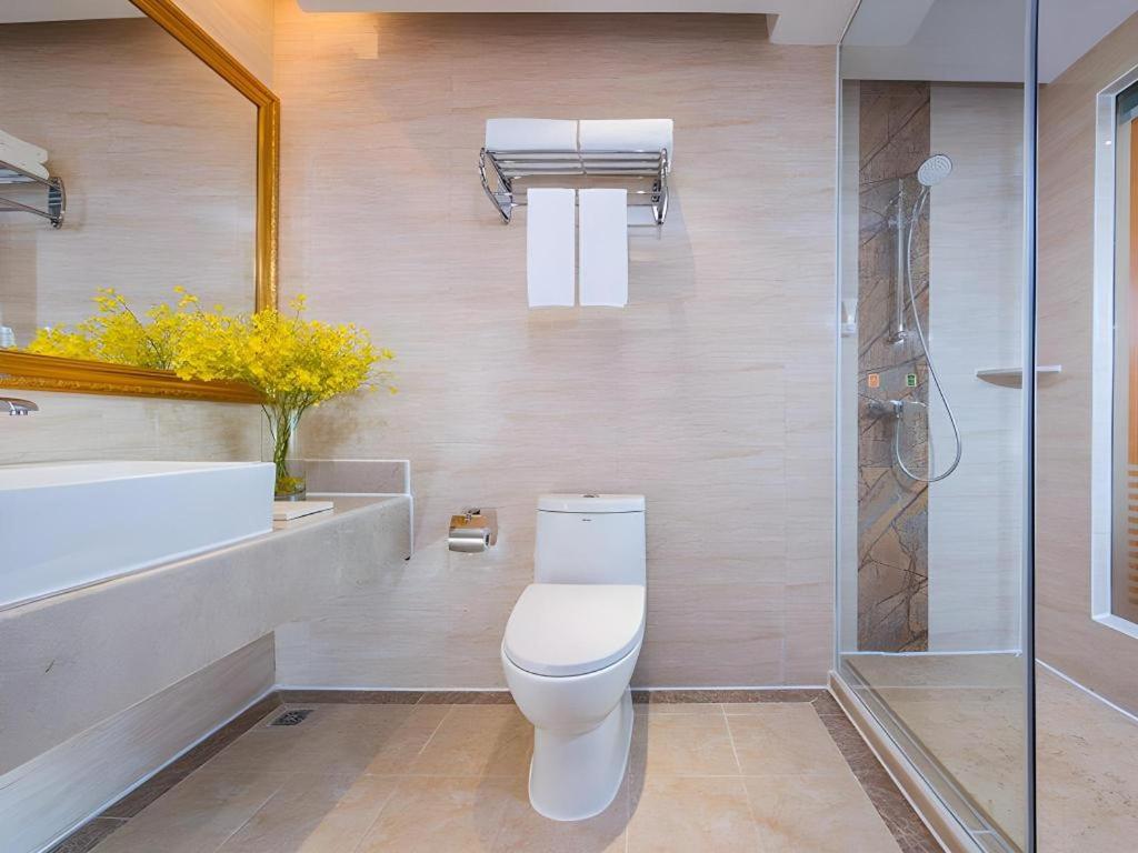 Vienna Hotel (Shenzhen Pingdi Huancheng South Road) 49/49