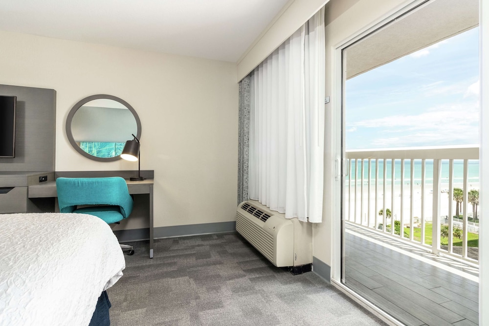 Hampton Inn Daytona Beach Shores 25/45