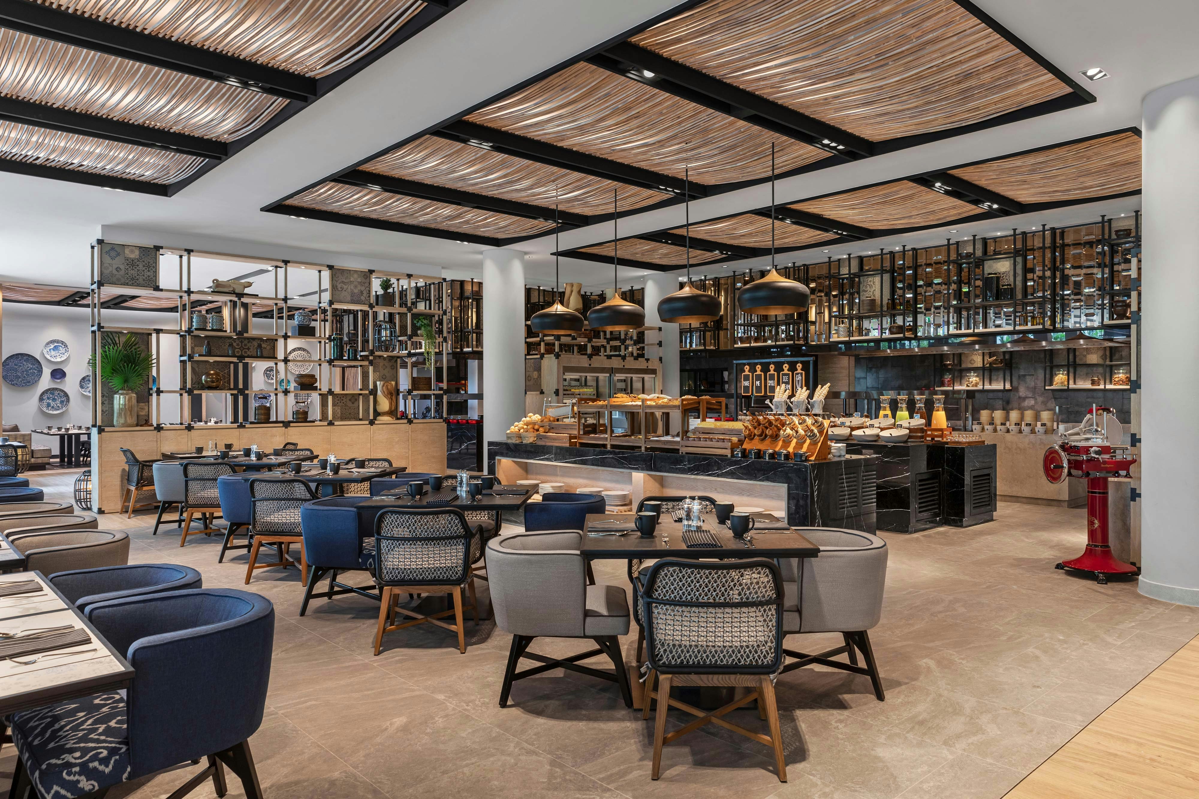 Four Points by Sheraton Phuket Patong Beach Resort 18/44