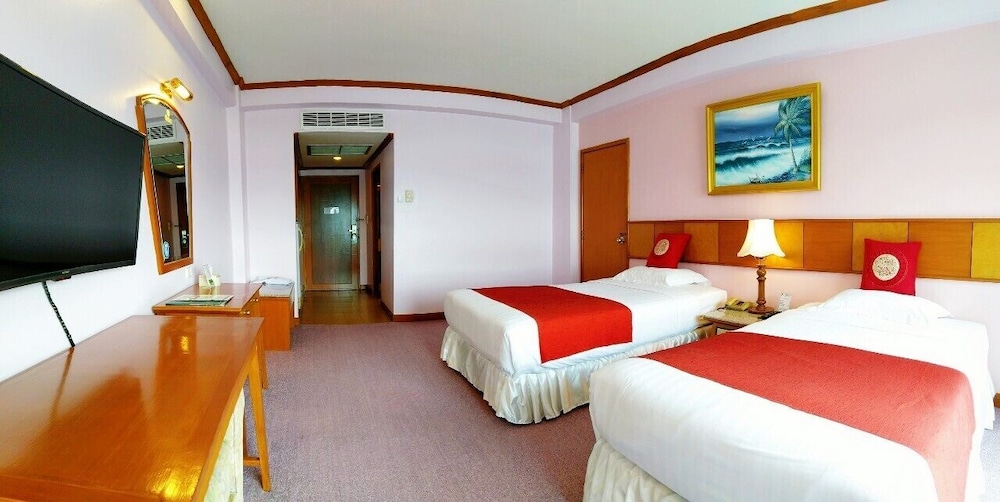 The Viangtak Riverside Hotel 18/73