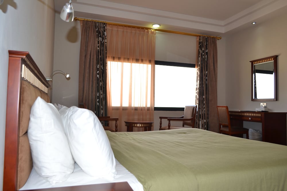 Hamdan Plaza Hotel 13/43