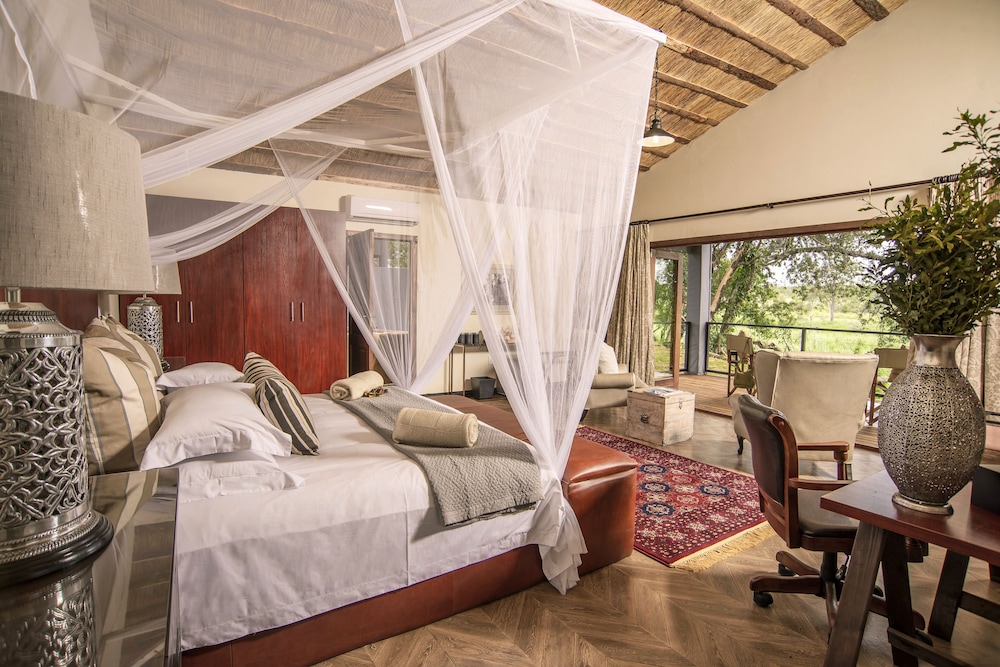 Becks Safari Lodge 19/77