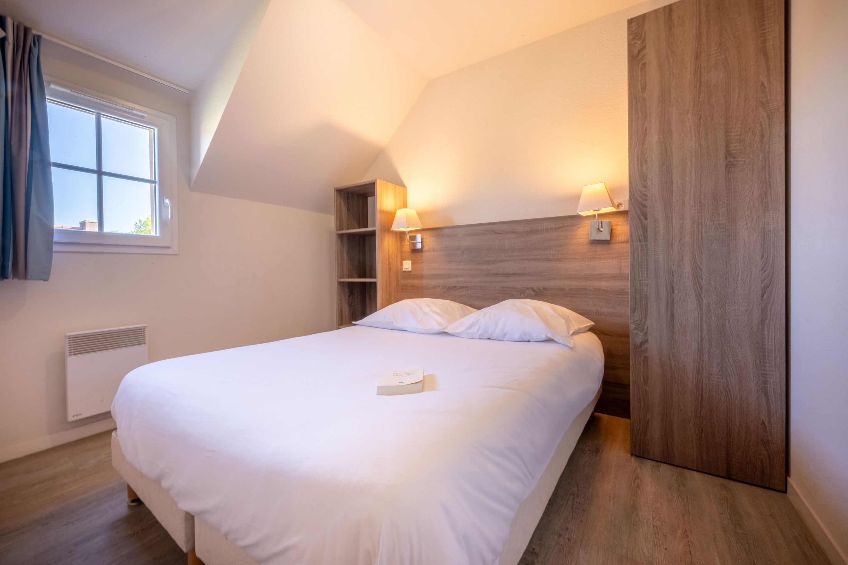 3 Bedrooms, House