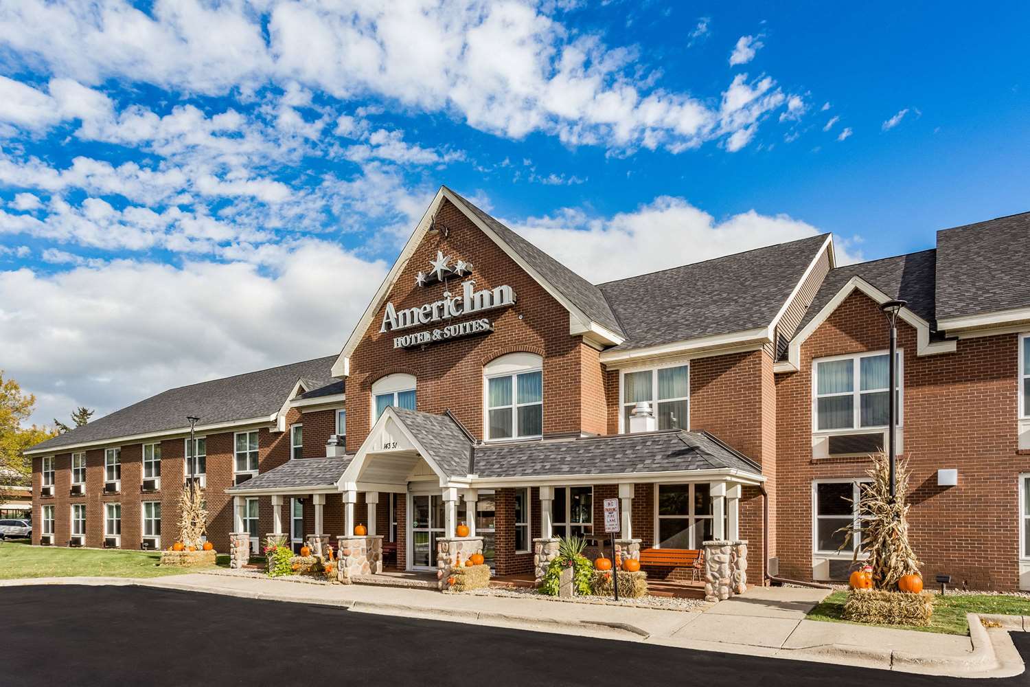 AmericInn by Wyndham Burnsville 3/20