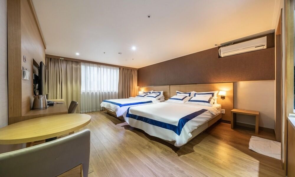 ROYAL, TWIN BEDS