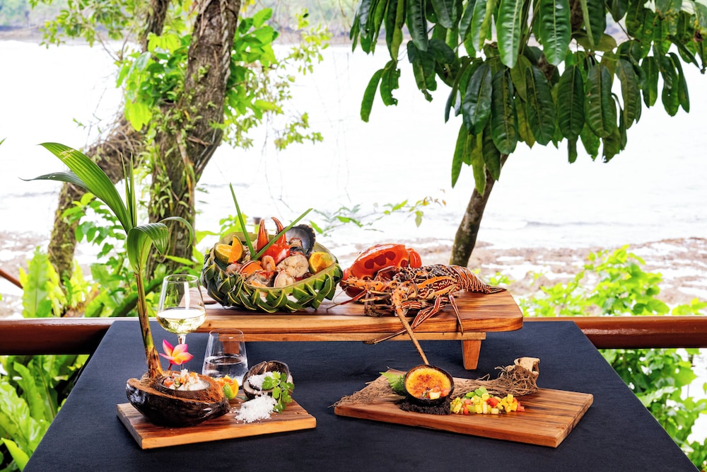 Namale Resort and Spa 32/50