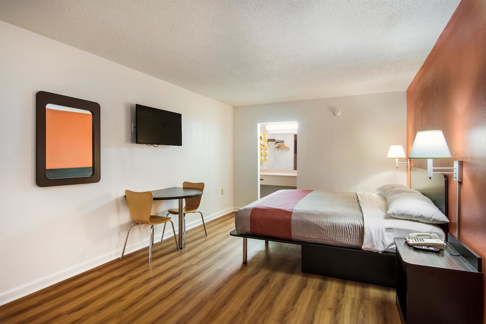 Standard, King Bed, Accessible