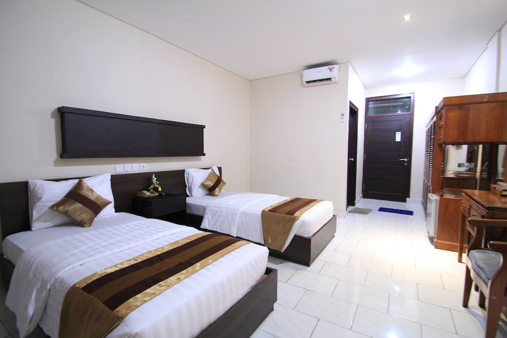 Bakungs Beach Hotel 8/38