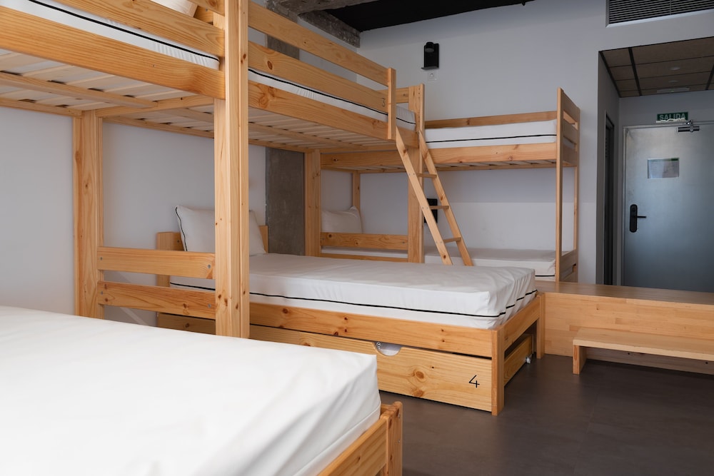 Ekoos Hostel Bilbao 14/50