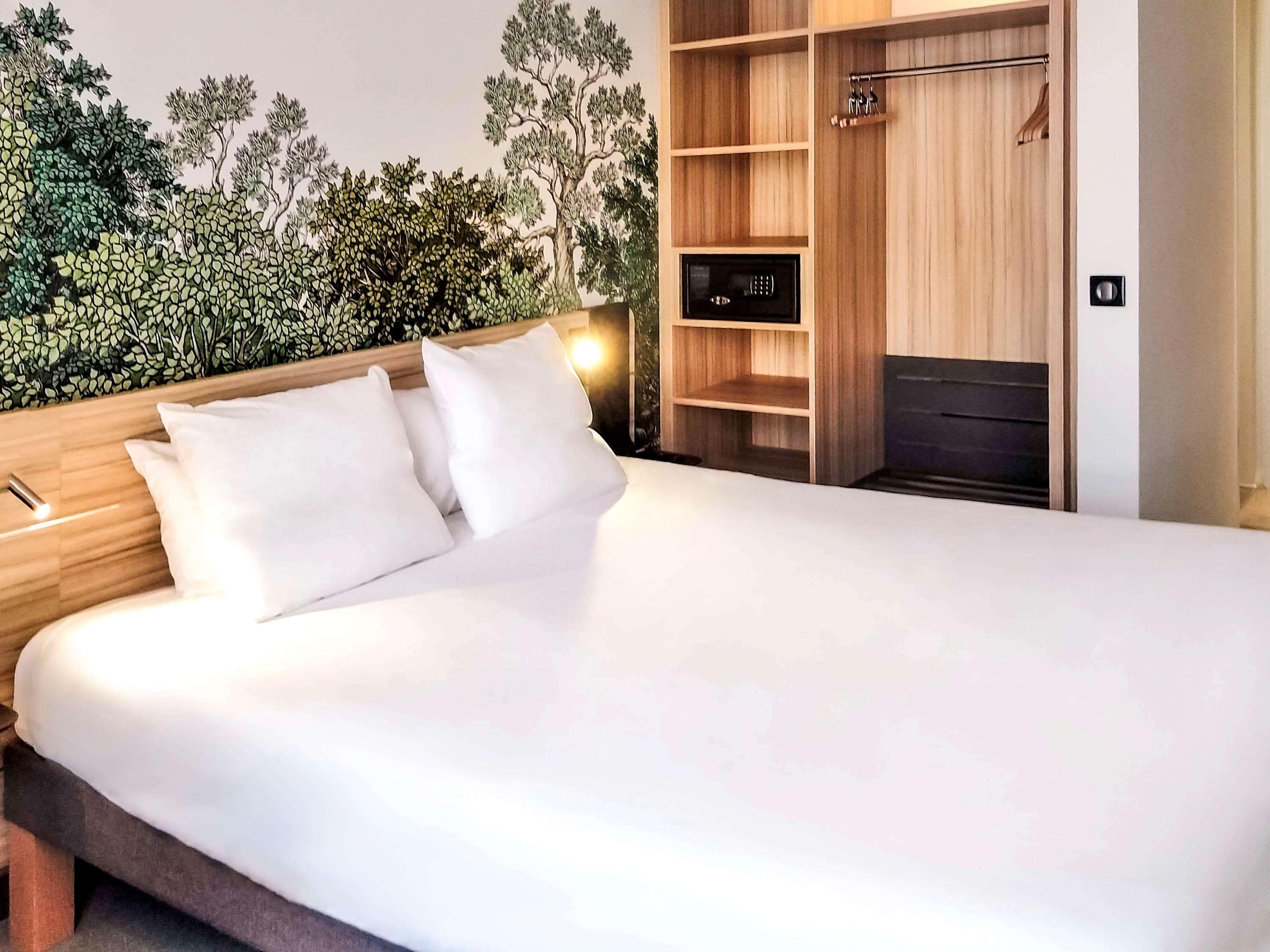 SUPERIOR, DOUBLE BED