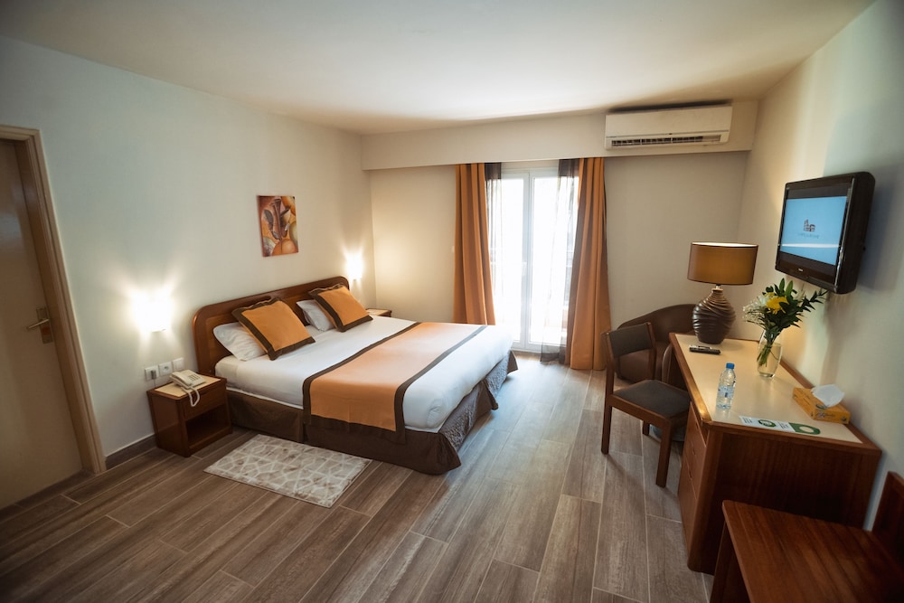 Cafa de Rome Business Hotel 6/30