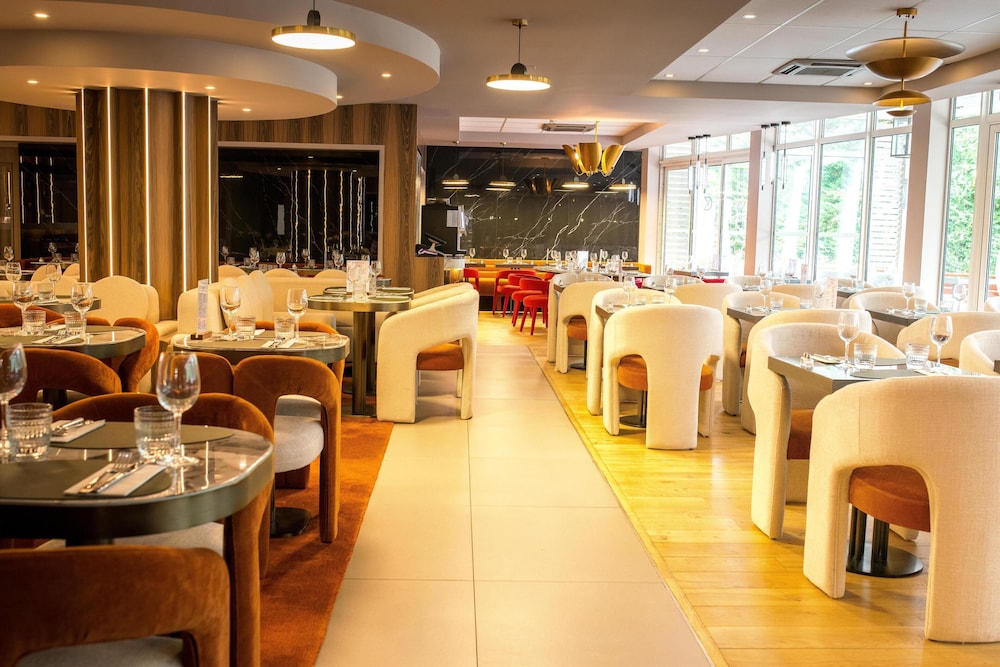 restaurant cafeteria