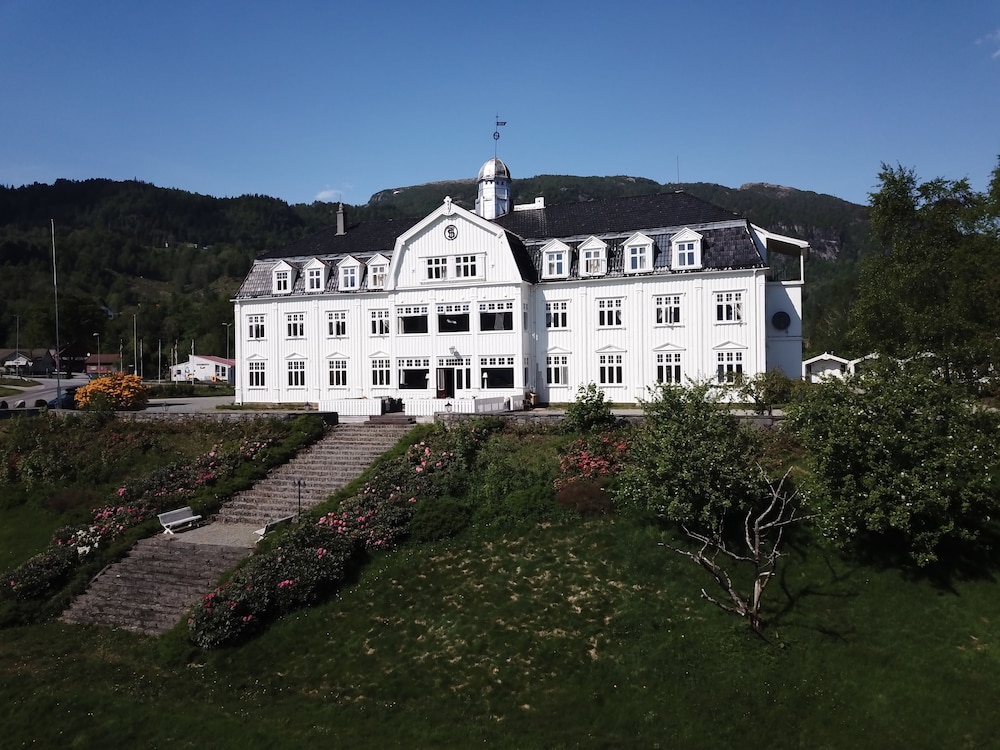 BEST WESTERN SAUDA FJORDHOTELL 2/50