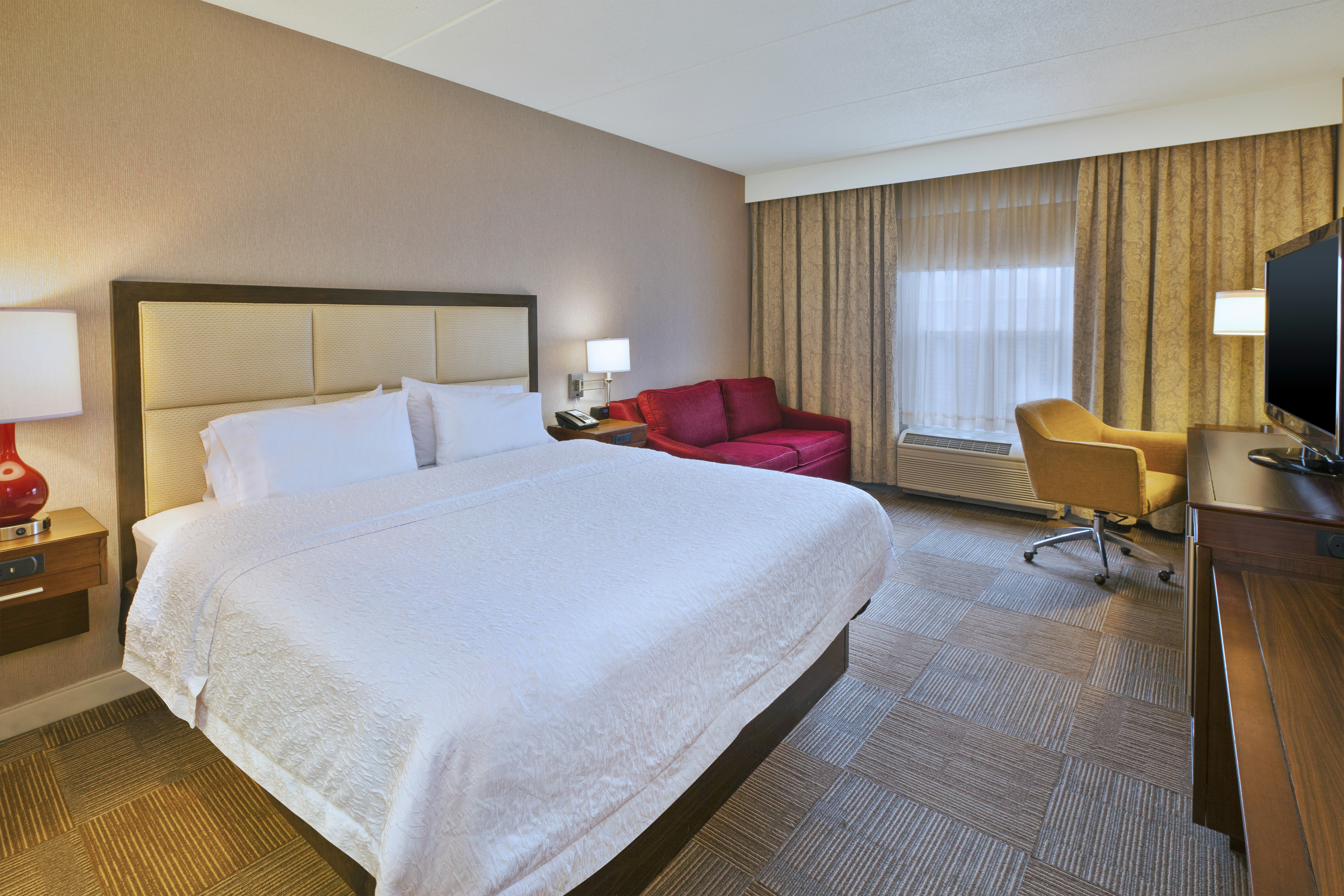Hampton Inn Suites Providencew 6/42