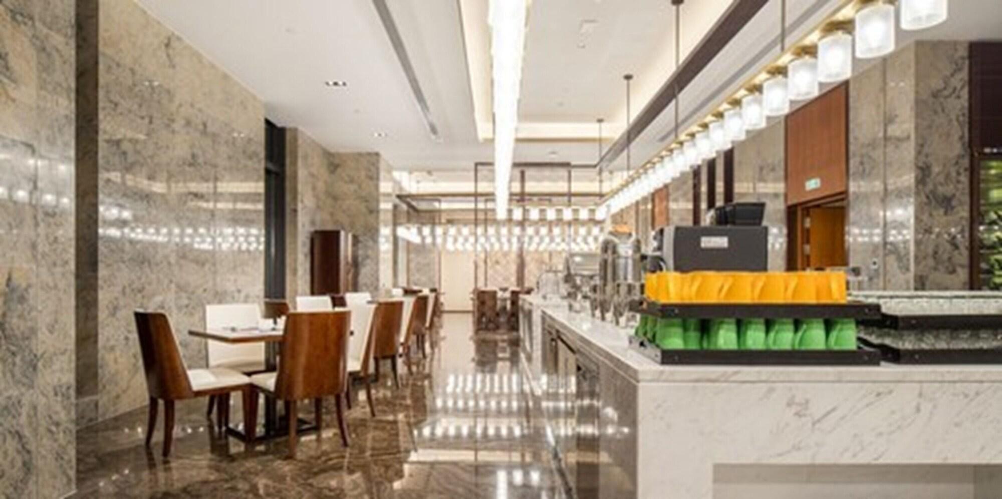 Metropolo wuhan Optics Valley Convention&Exhibition Center Hotel 42/57