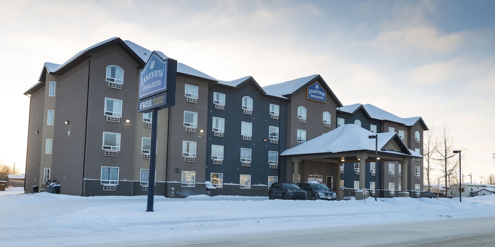 Lakeview Inns & Suites - Fort Nelson 1/35