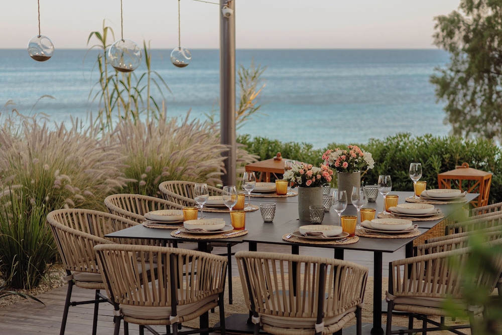 Alion Beach Hotel 56/70