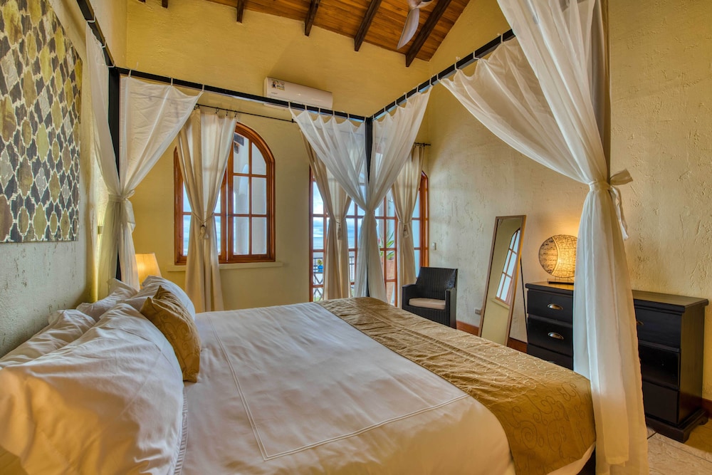 El Castillo - Adults Only 9/50