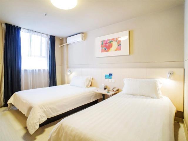 Jinjiang Inn Shenzhen Diwang Square 15/37