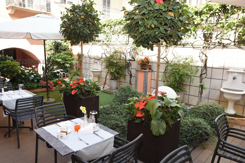 Hotel Lombardia 40/64