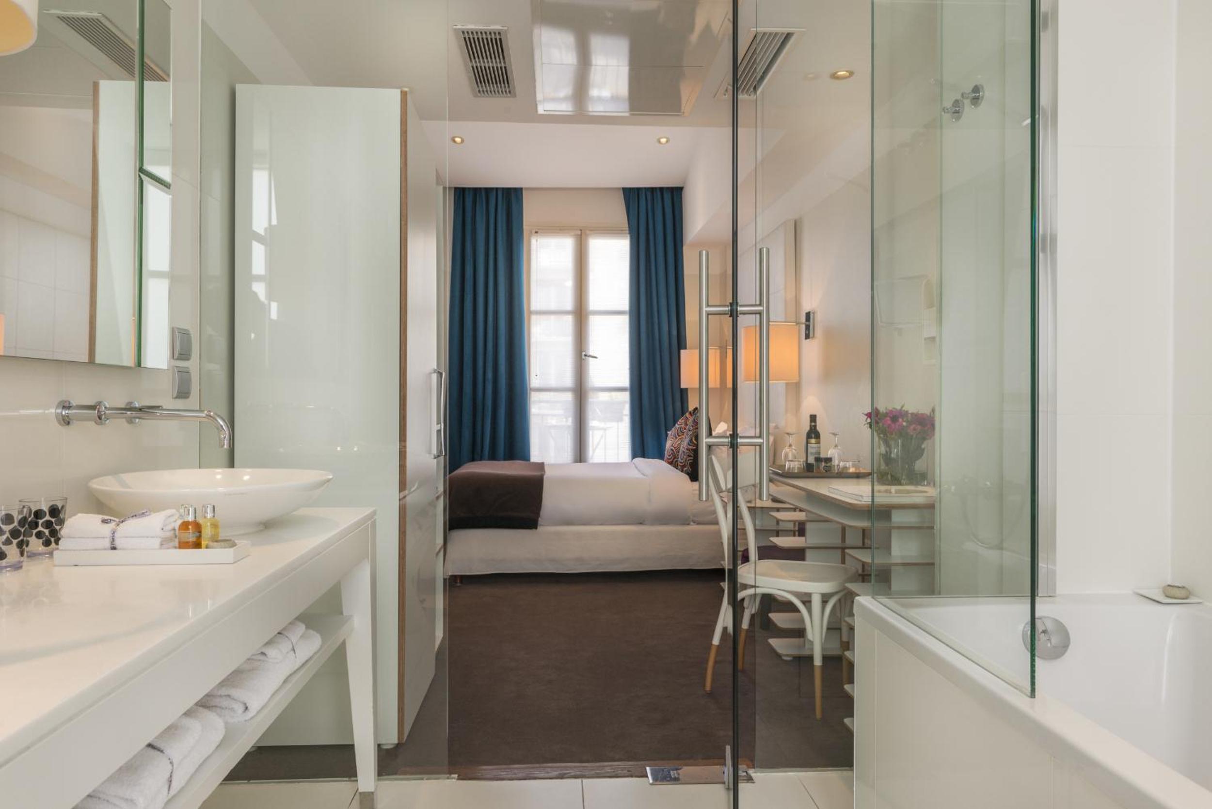 Exclusive, Double Bed