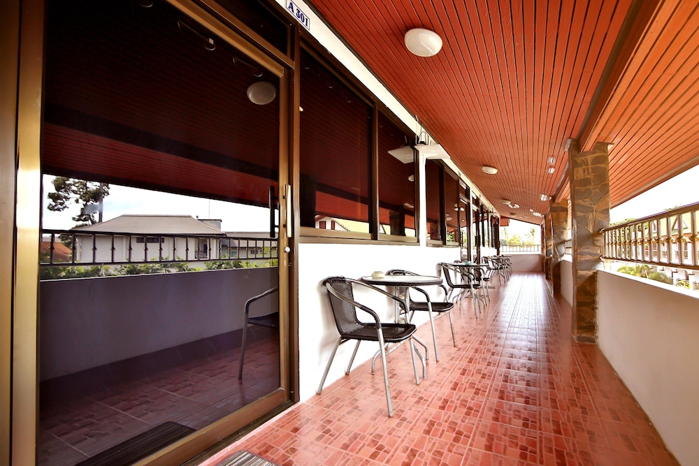 Lotus Hotel 34/50